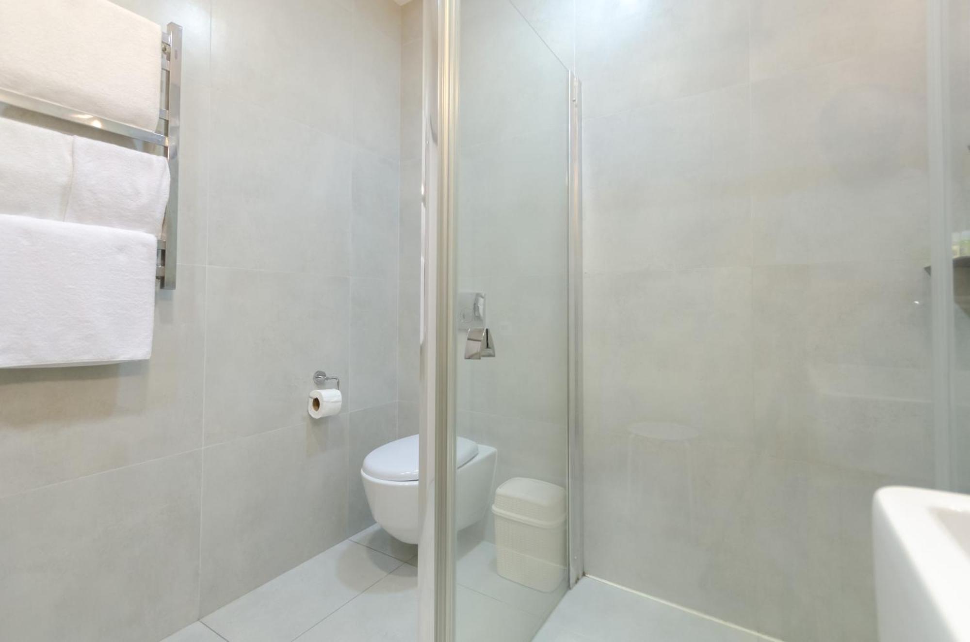 Petrovdom 205-206 Panoramic City View Apartments At Rc Kvartet, Central Railway Station Kiev Ngoại thất bức ảnh